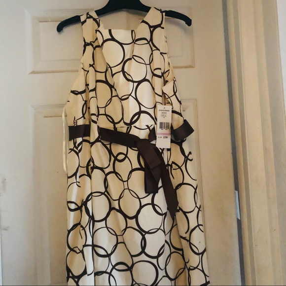 Summer Dress - Picture 3 of 6